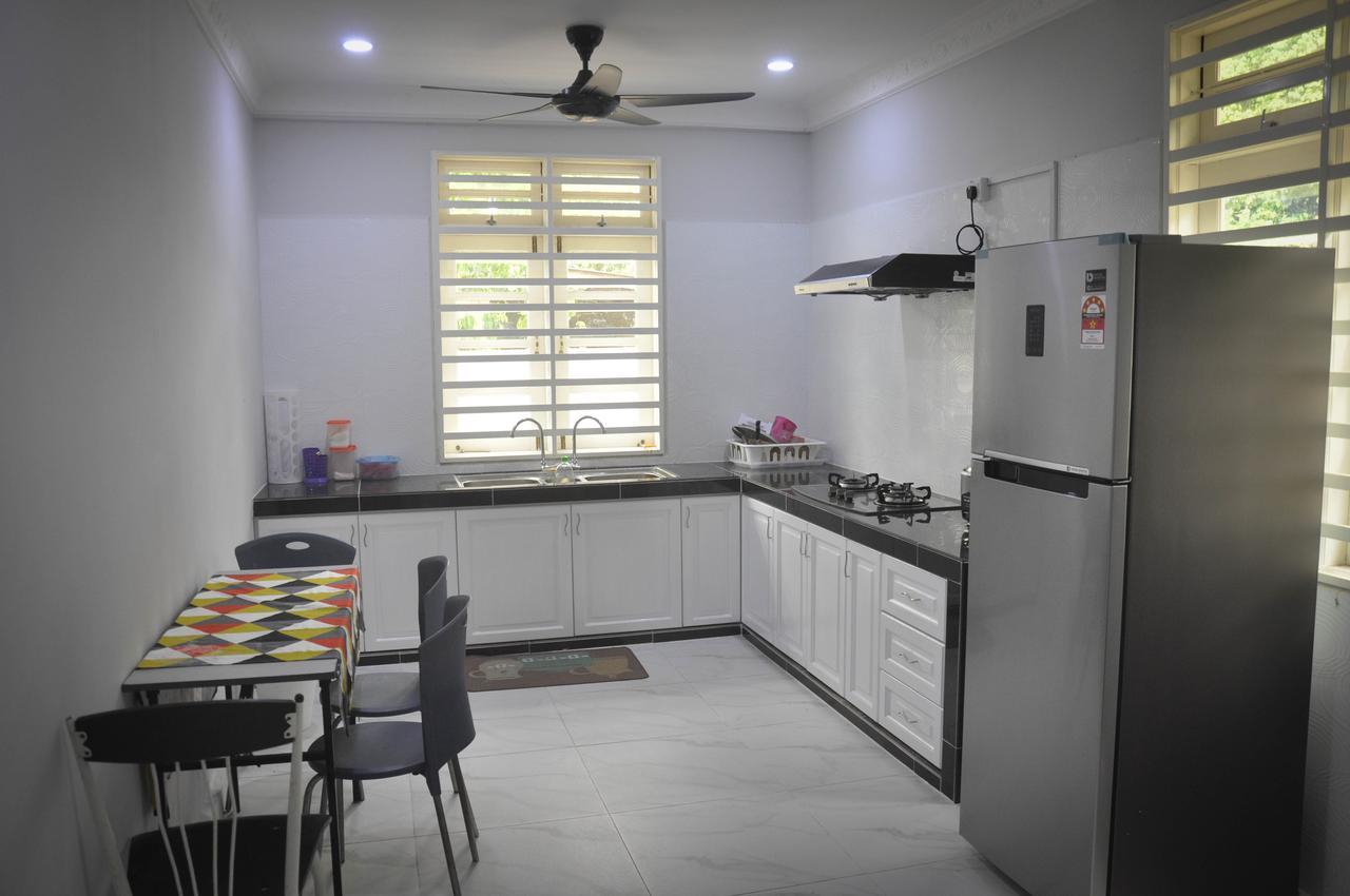 Kak Nor Villa Kuala Terengganu Exterior photo
