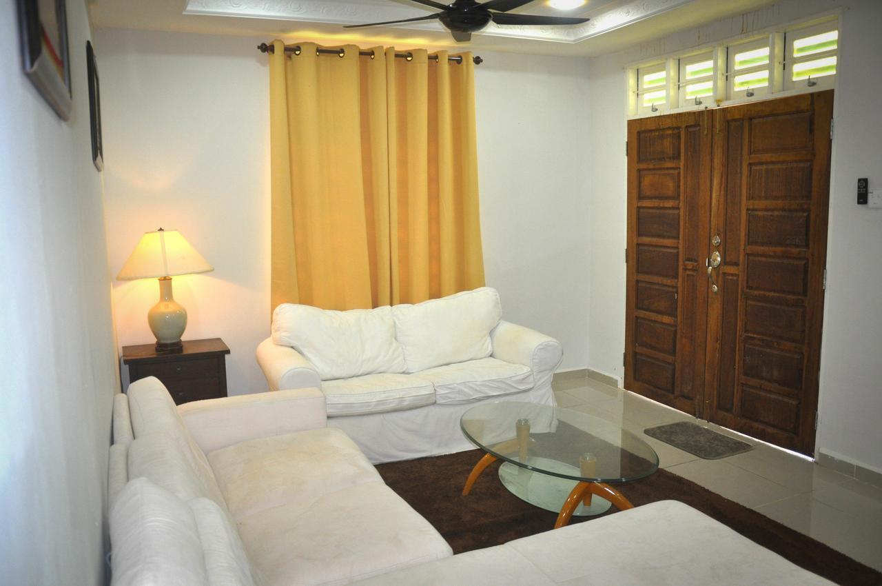 Kak Nor Villa Kuala Terengganu Exterior photo